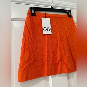 Zara orange textured mini skirt nwt